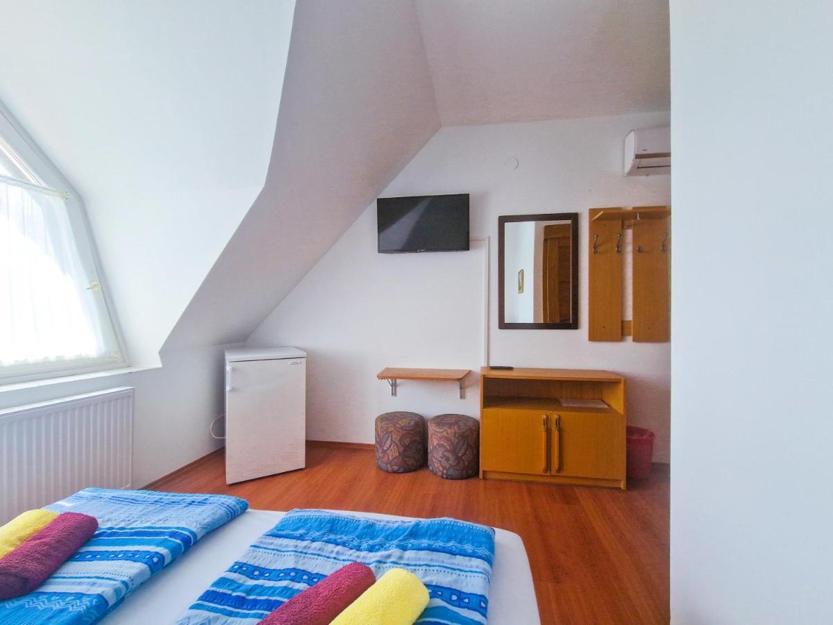 Weinberger Vendeghaz Hotel Zamárdi Екстериор снимка