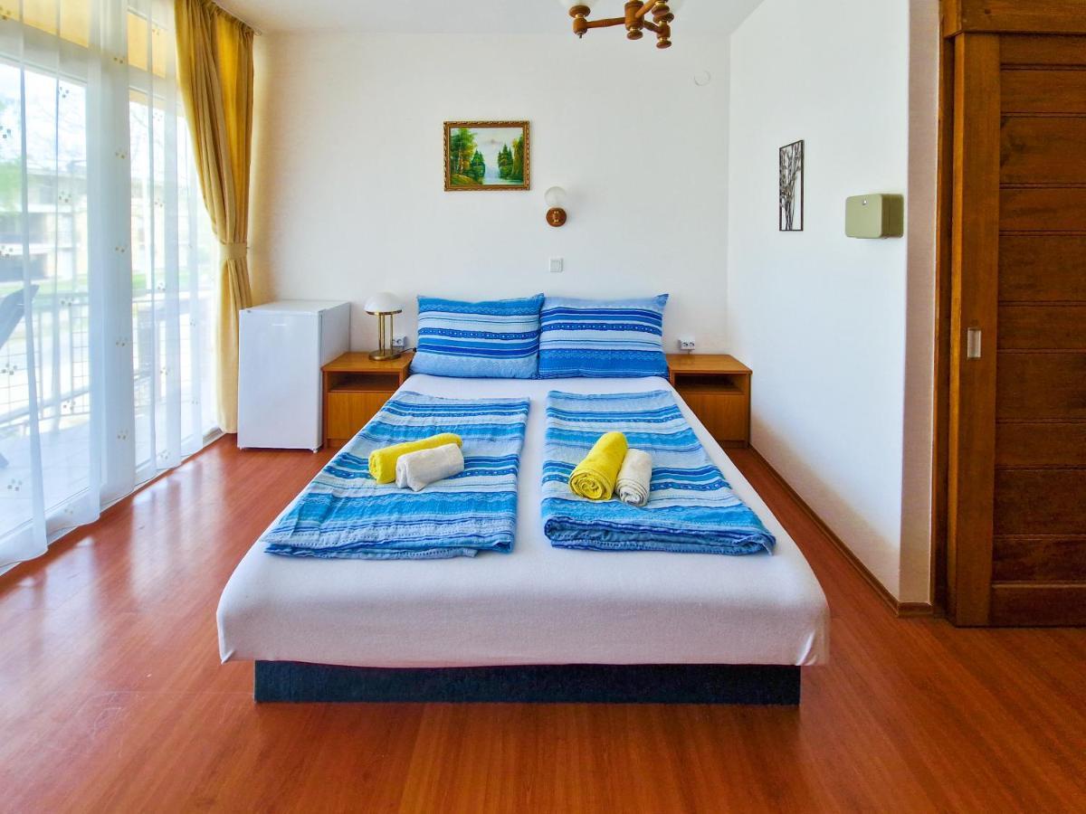 Weinberger Vendeghaz Hotel Zamárdi Екстериор снимка