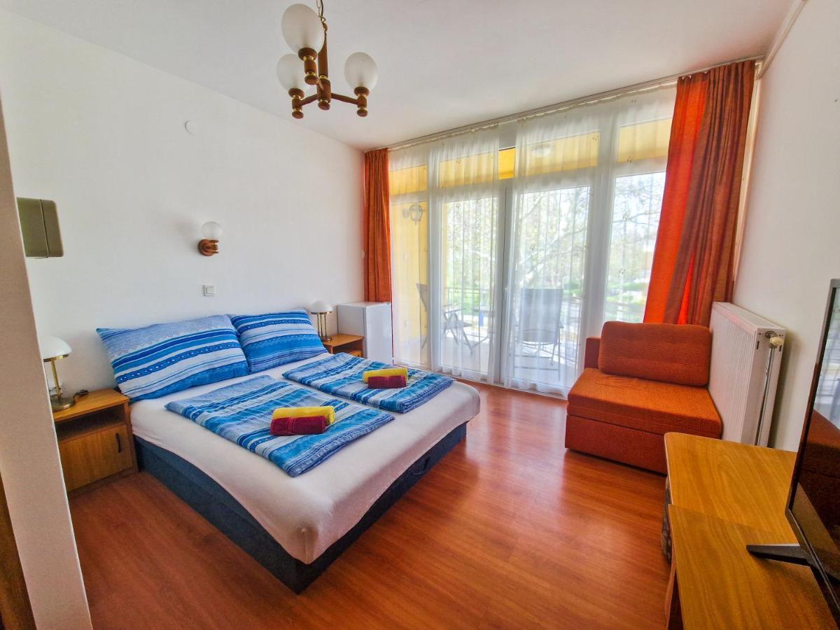 Weinberger Vendeghaz Hotel Zamárdi Екстериор снимка