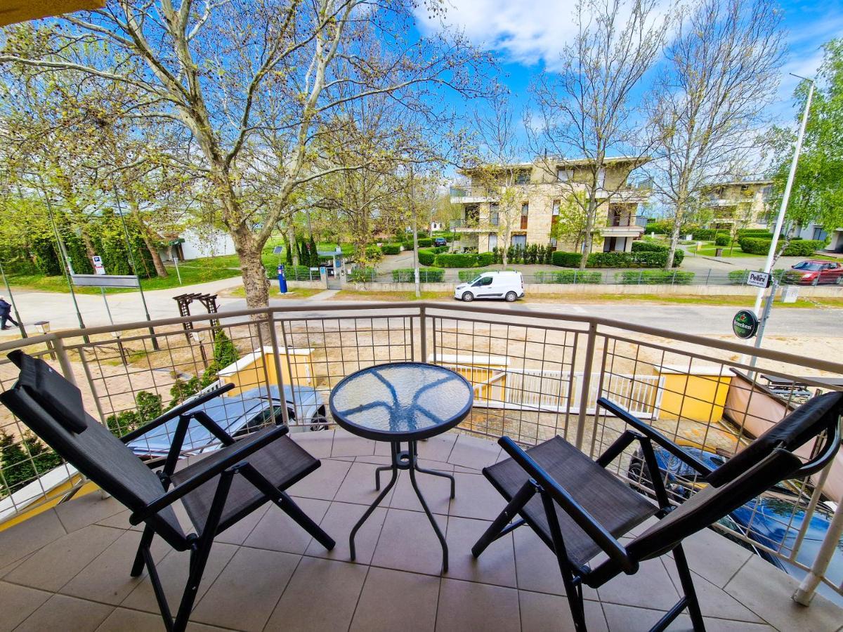 Weinberger Vendeghaz Hotel Zamárdi Екстериор снимка
