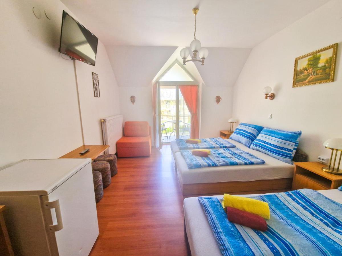Weinberger Vendeghaz Hotel Zamárdi Екстериор снимка