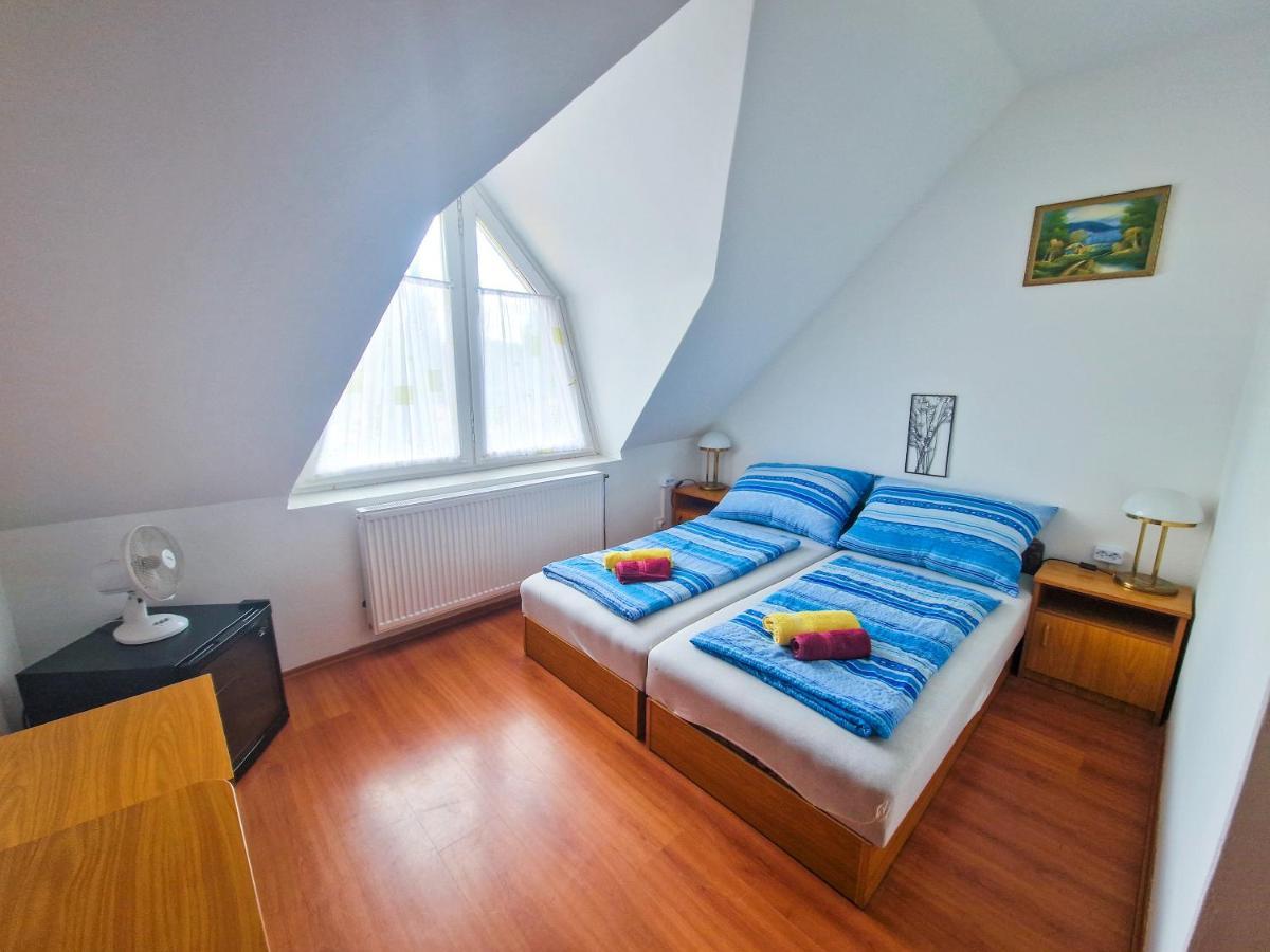 Weinberger Vendeghaz Hotel Zamárdi Екстериор снимка