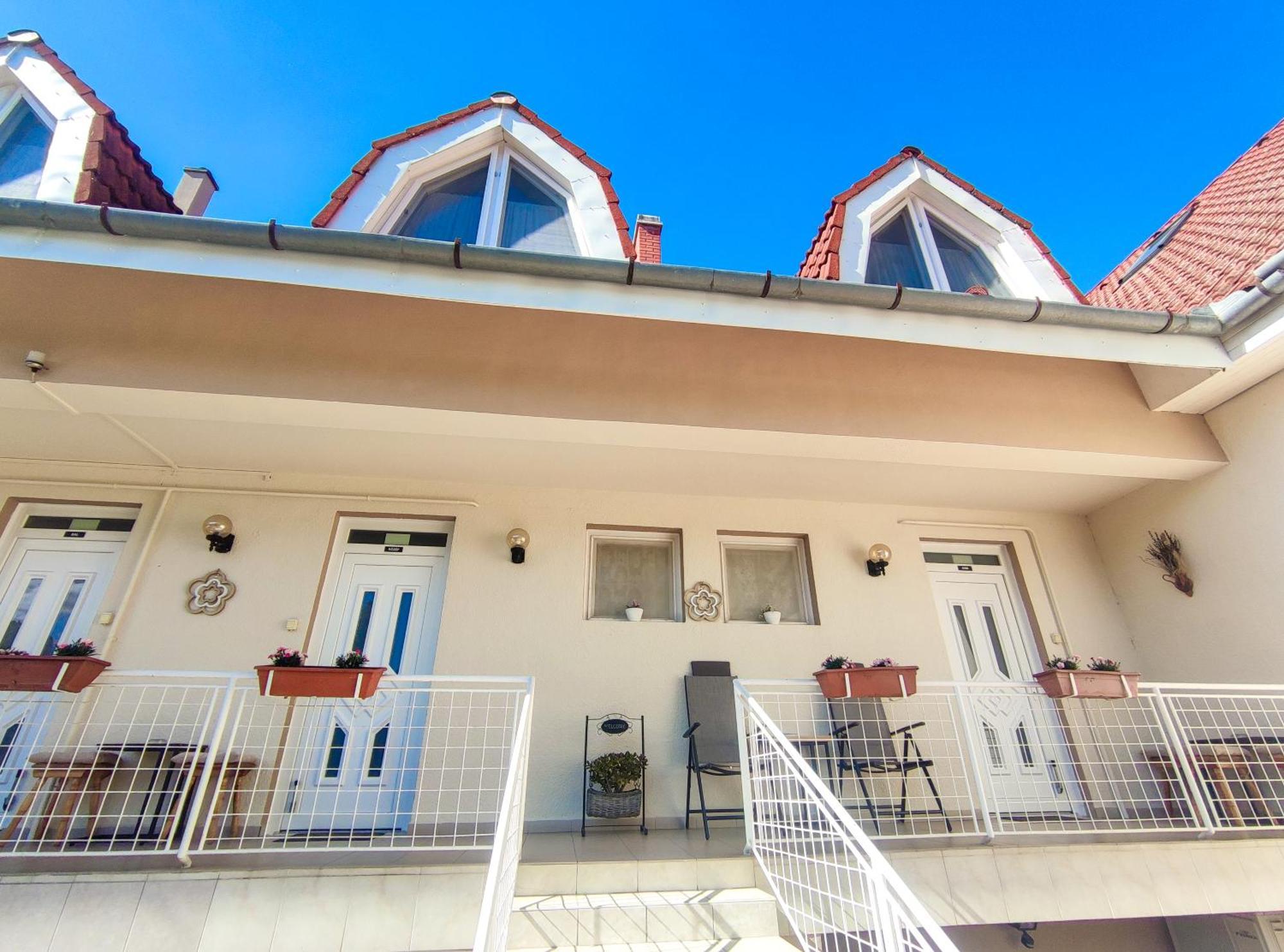 Weinberger Vendeghaz Hotel Zamárdi Екстериор снимка