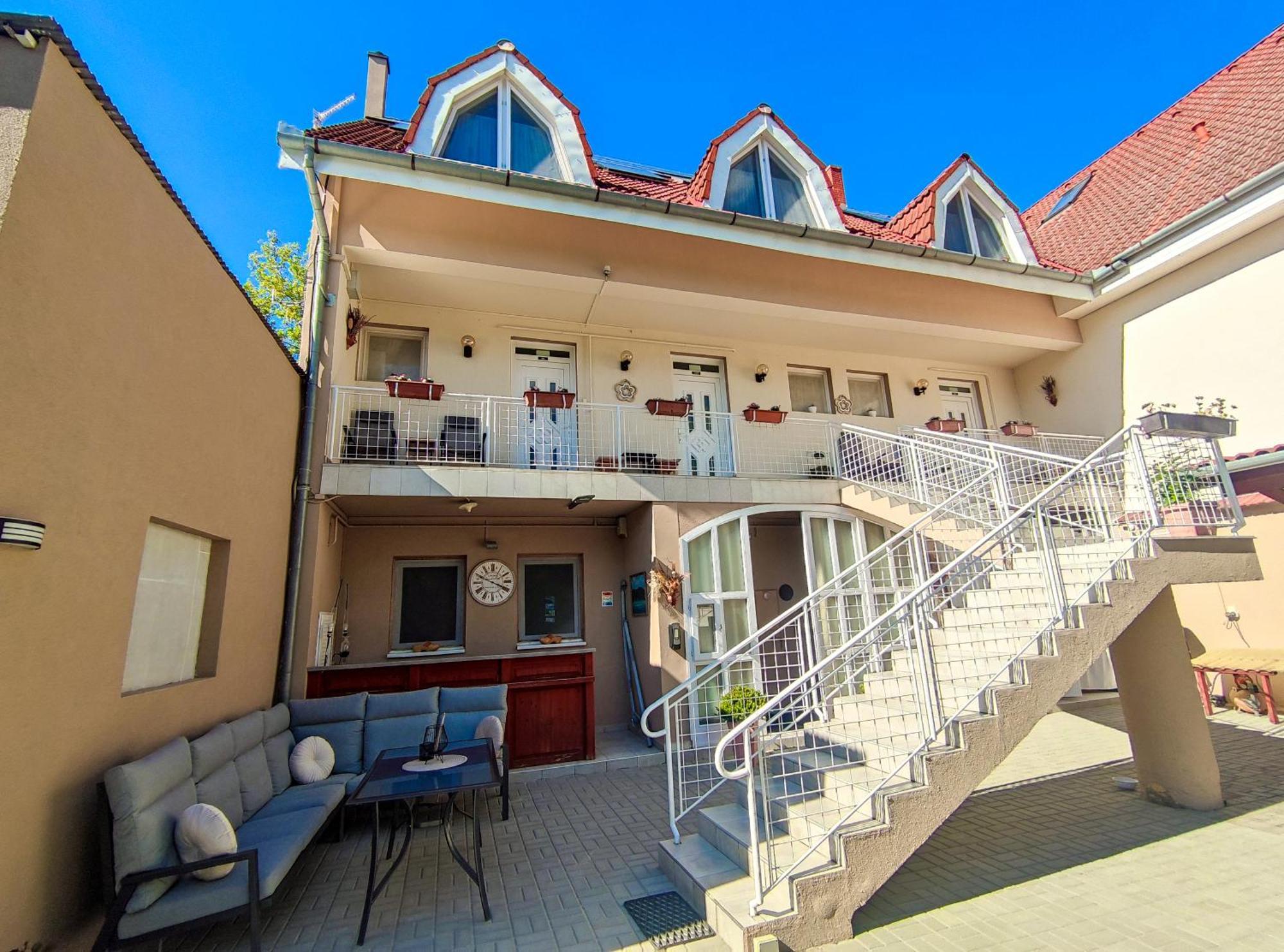 Weinberger Vendeghaz Hotel Zamárdi Екстериор снимка