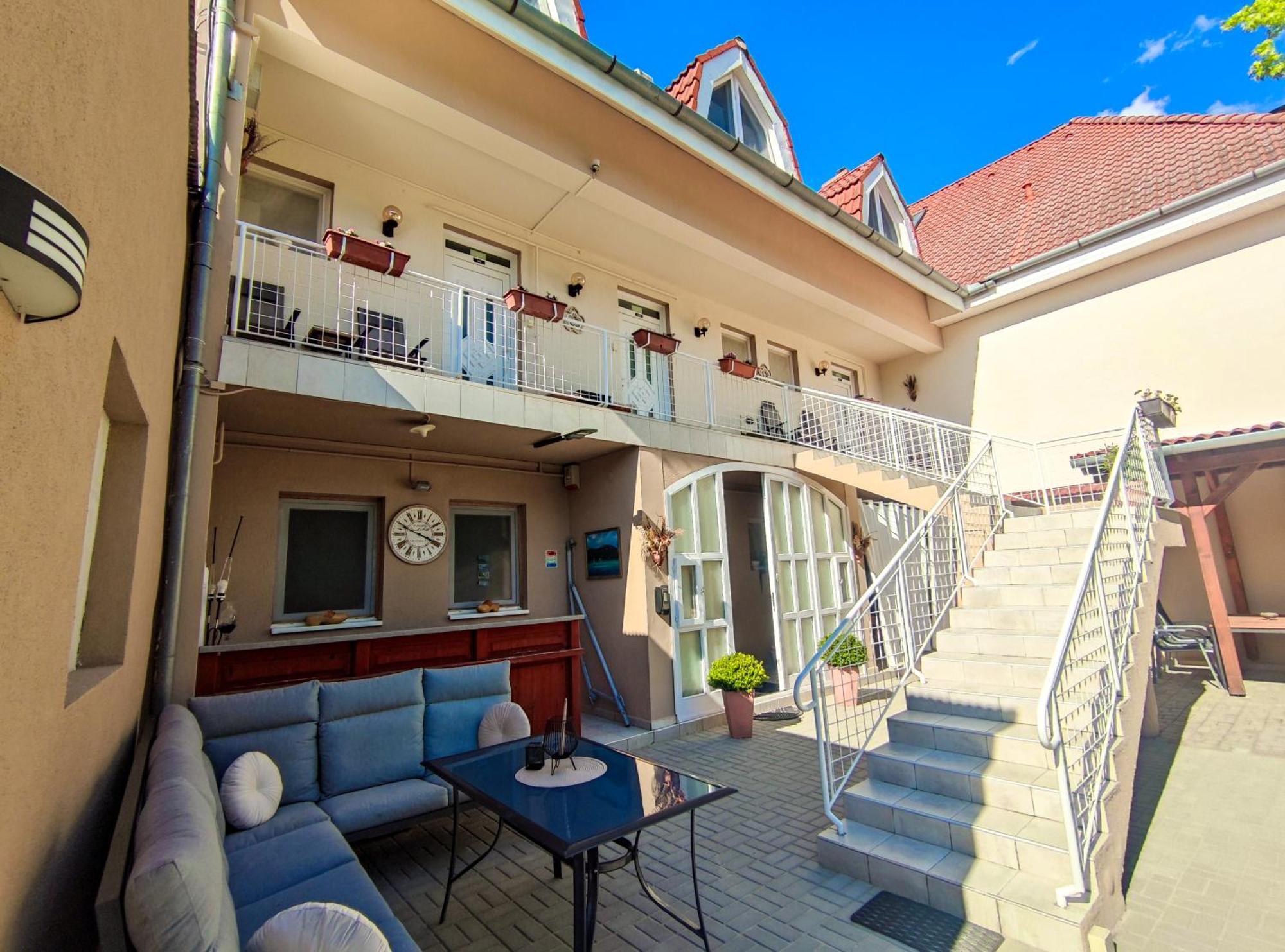Weinberger Vendeghaz Hotel Zamárdi Екстериор снимка