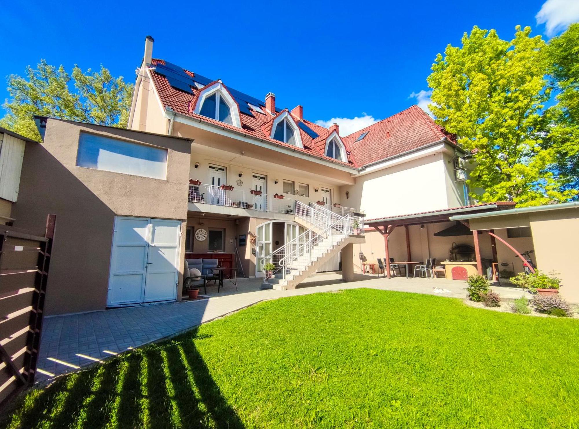 Weinberger Vendeghaz Hotel Zamárdi Екстериор снимка